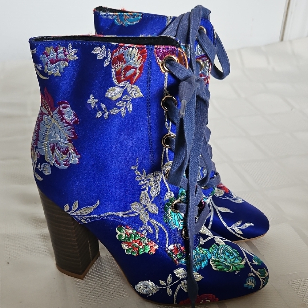 Floral Lace-Up Boots - Blue and Multicolor